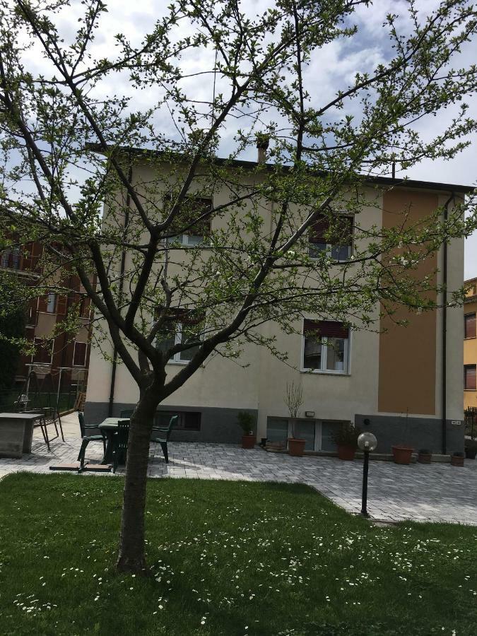 Appartamenti Francesco 페스키에라델가르다 외부 사진